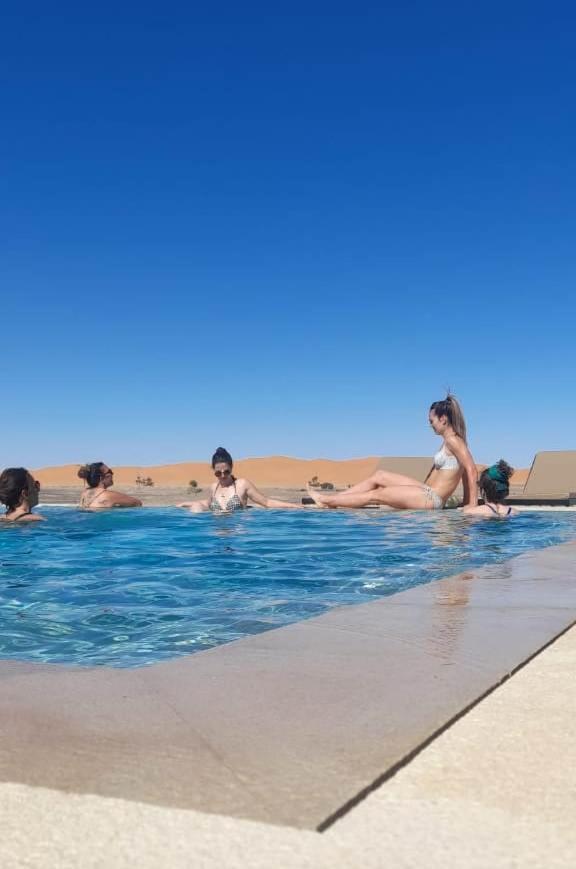 Riad Caravasar Merzouga Luaran gambar