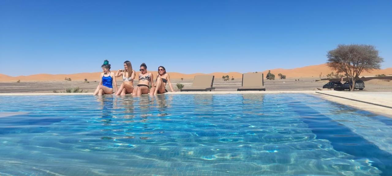 Riad Caravasar Merzouga Luaran gambar