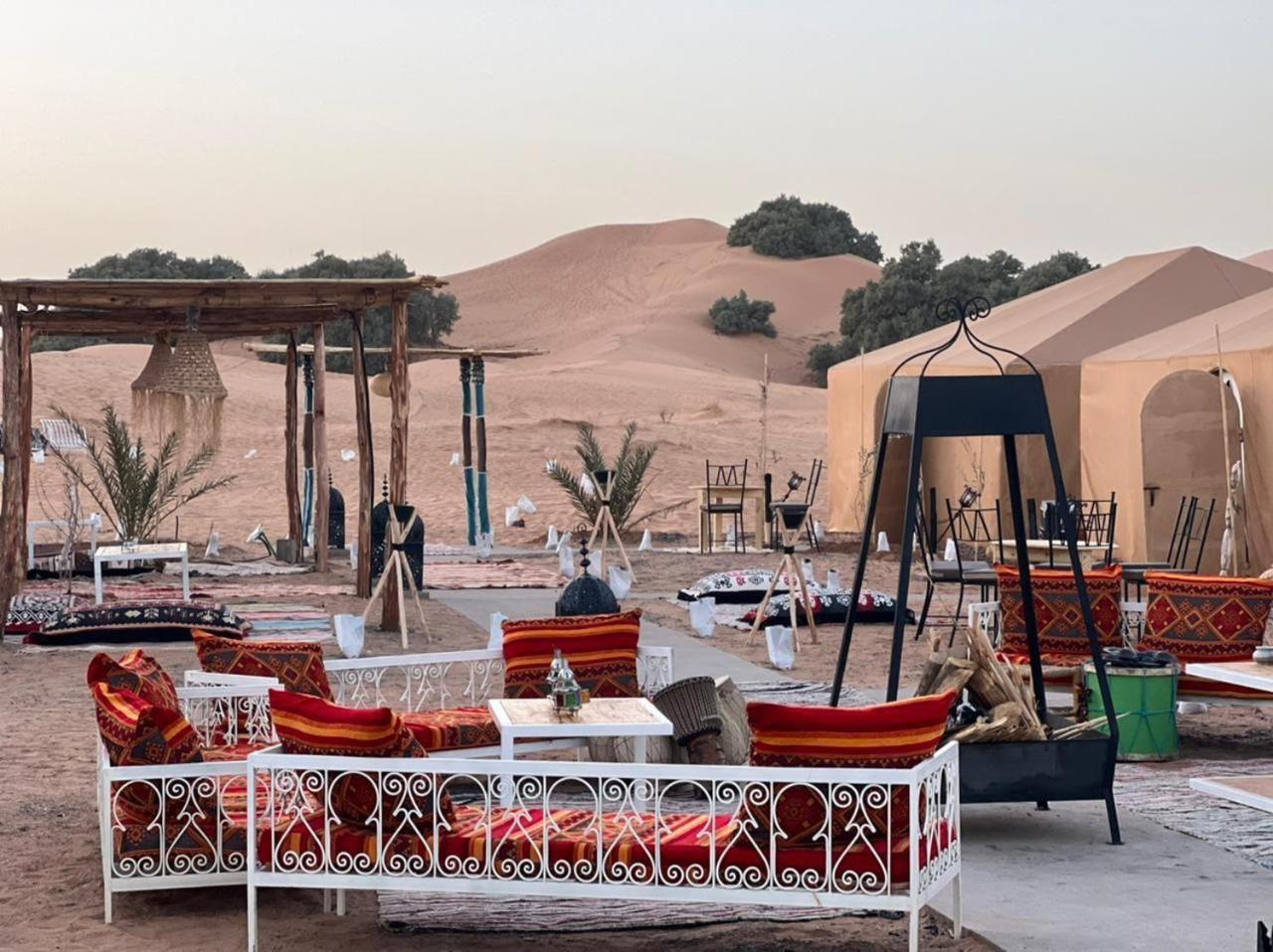 Riad Caravasar Merzouga Luaran gambar
